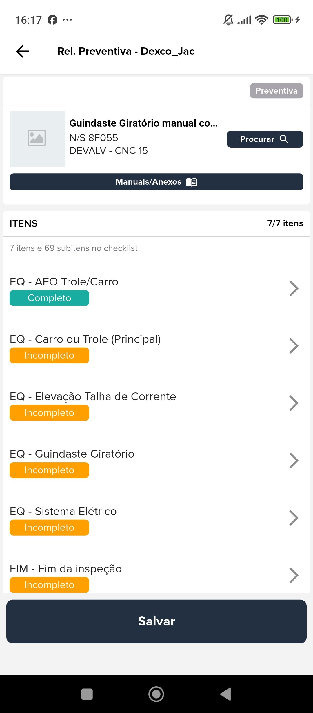 Aplicativo NextField registrando fotos, vídeos, riscos e lista de peças do relatório